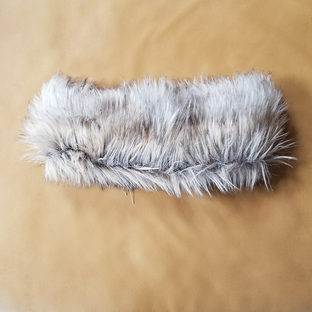American Eagle Faux Fur Headband